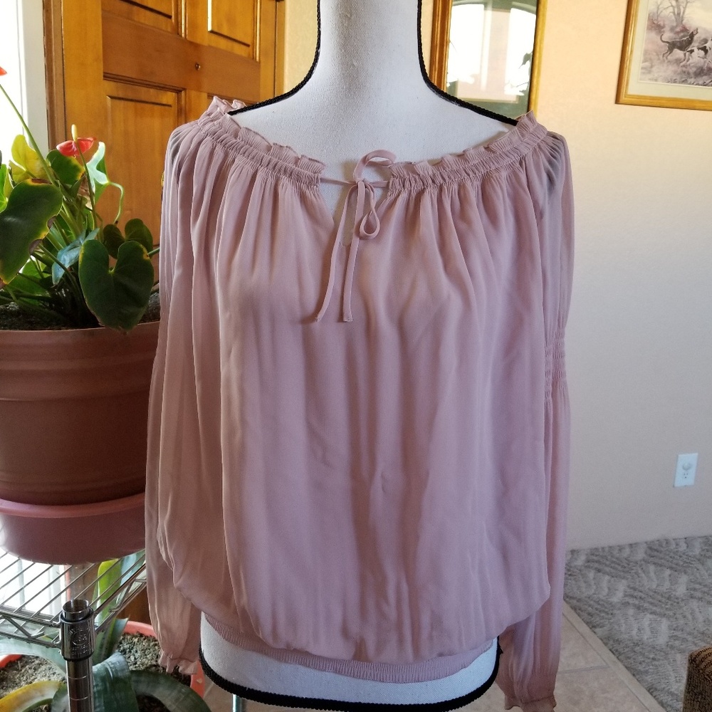Supper pretty and cute  Top